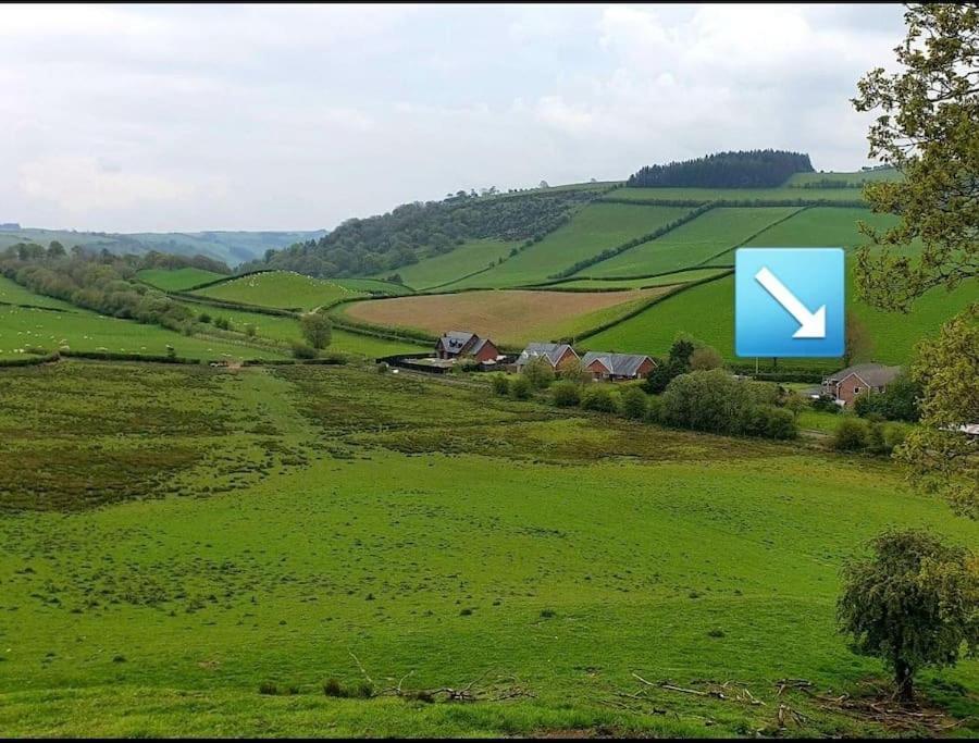 Idyllic 2 Bedroom Self-Contained Upsidedown Annexe Llandrindod Wells Esterno foto