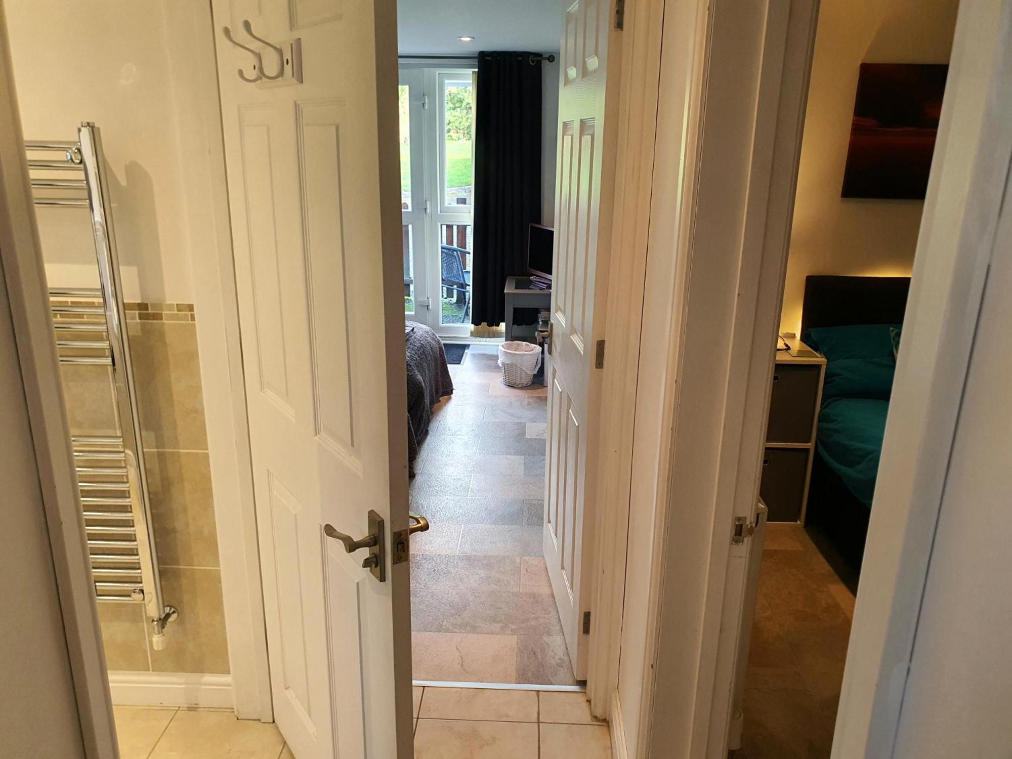 Idyllic 2 Bedroom Self-Contained Upsidedown Annexe Llandrindod Wells Esterno foto