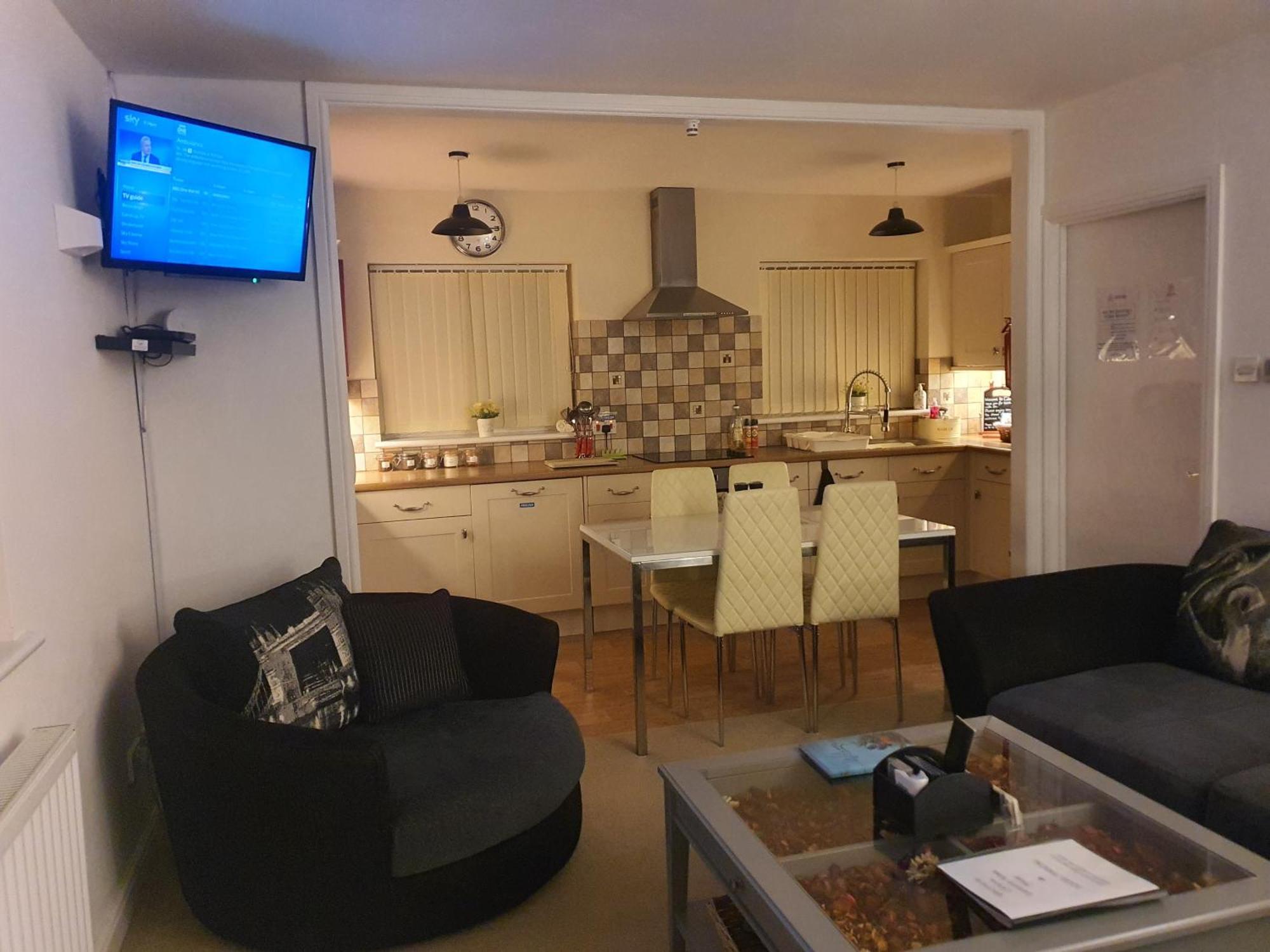 Idyllic 2 Bedroom Self-Contained Upsidedown Annexe Llandrindod Wells Esterno foto