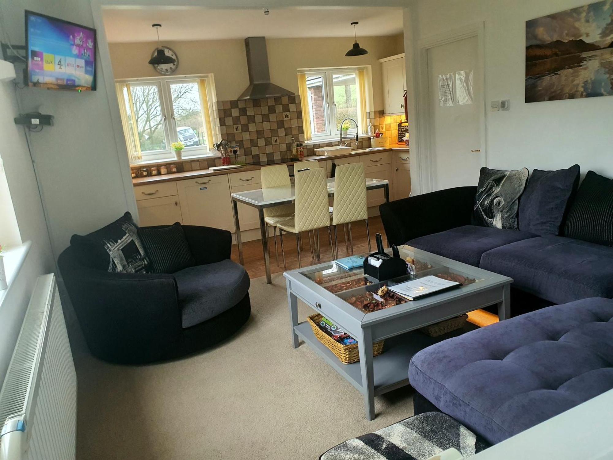 Idyllic 2 Bedroom Self-Contained Upsidedown Annexe Llandrindod Wells Esterno foto