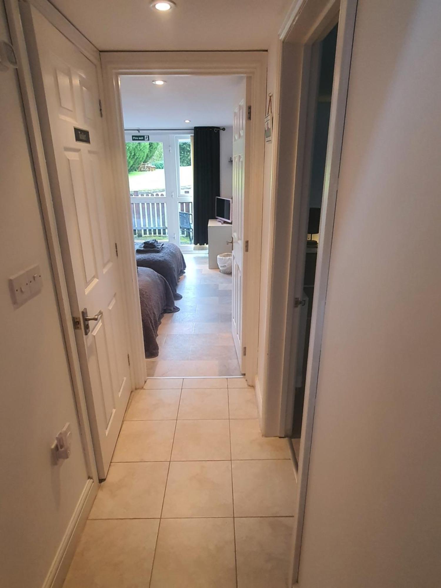 Idyllic 2 Bedroom Self-Contained Upsidedown Annexe Llandrindod Wells Esterno foto