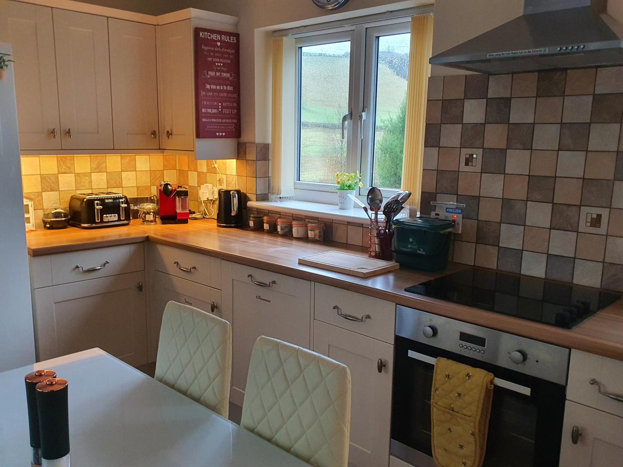 Idyllic 2 Bedroom Self-Contained Upsidedown Annexe Llandrindod Wells Esterno foto